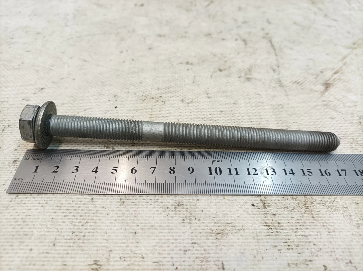 Ботл із шестигранною головкою із шайбою М12Х1,5Х153 Audi Q7 WHT006662