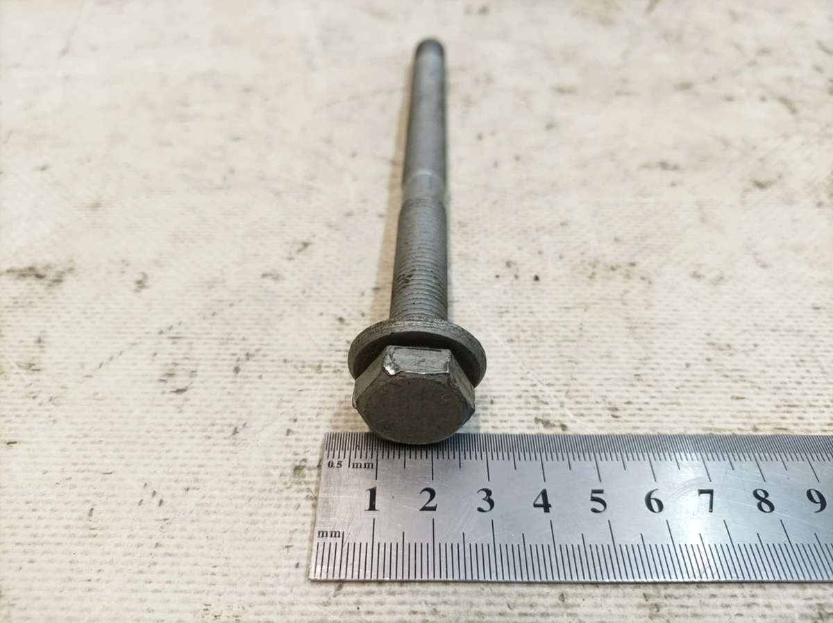 Ботл с шестигранной головкой с шайбой М12Х1,5Х153 Audi Q7 WHT006662