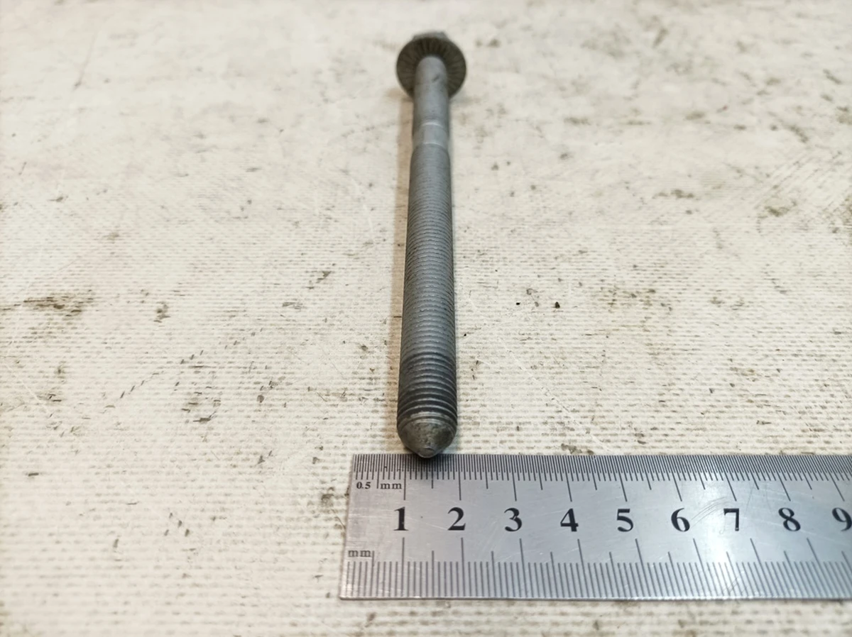 Ботл із шестигранною головкою із шайбою М12Х1,5Х153 Audi Q7 WHT006662