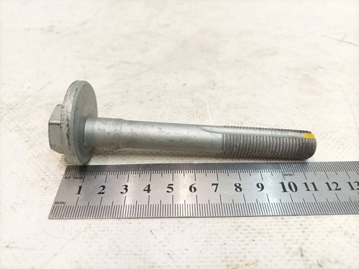 Болт эксцентриковый M14X1,5X105 Porsche Taycan WHT007646