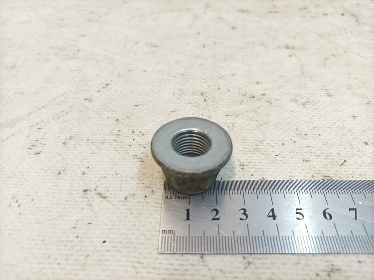 Гайка шестигранная самоконтрящаяся М14Х1,5 Audi Q7 WHT010234