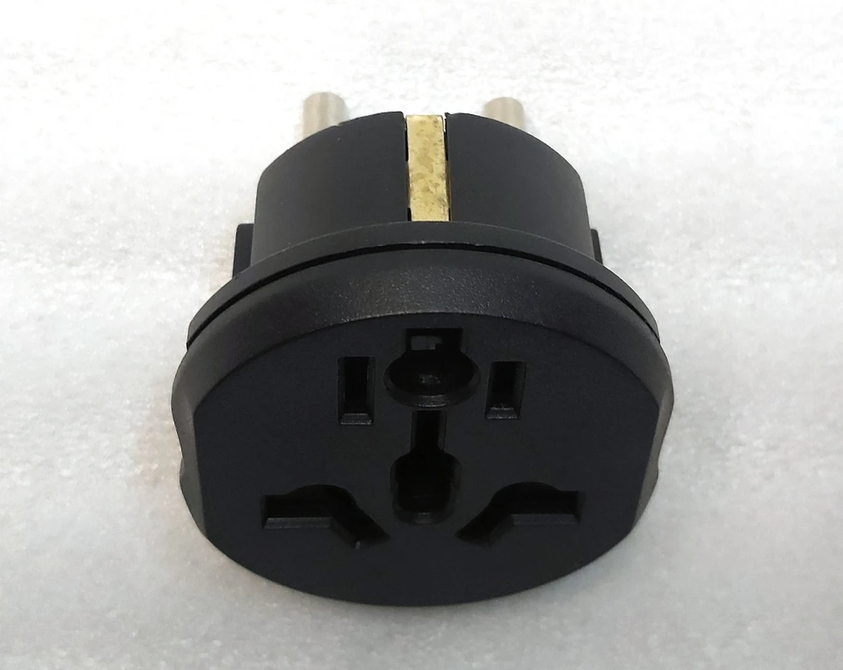 Вилка-перехідник високовольтна 250V 16A EU WN18 BLACK для смарт адаптера Tesla all models 1099345-10-C