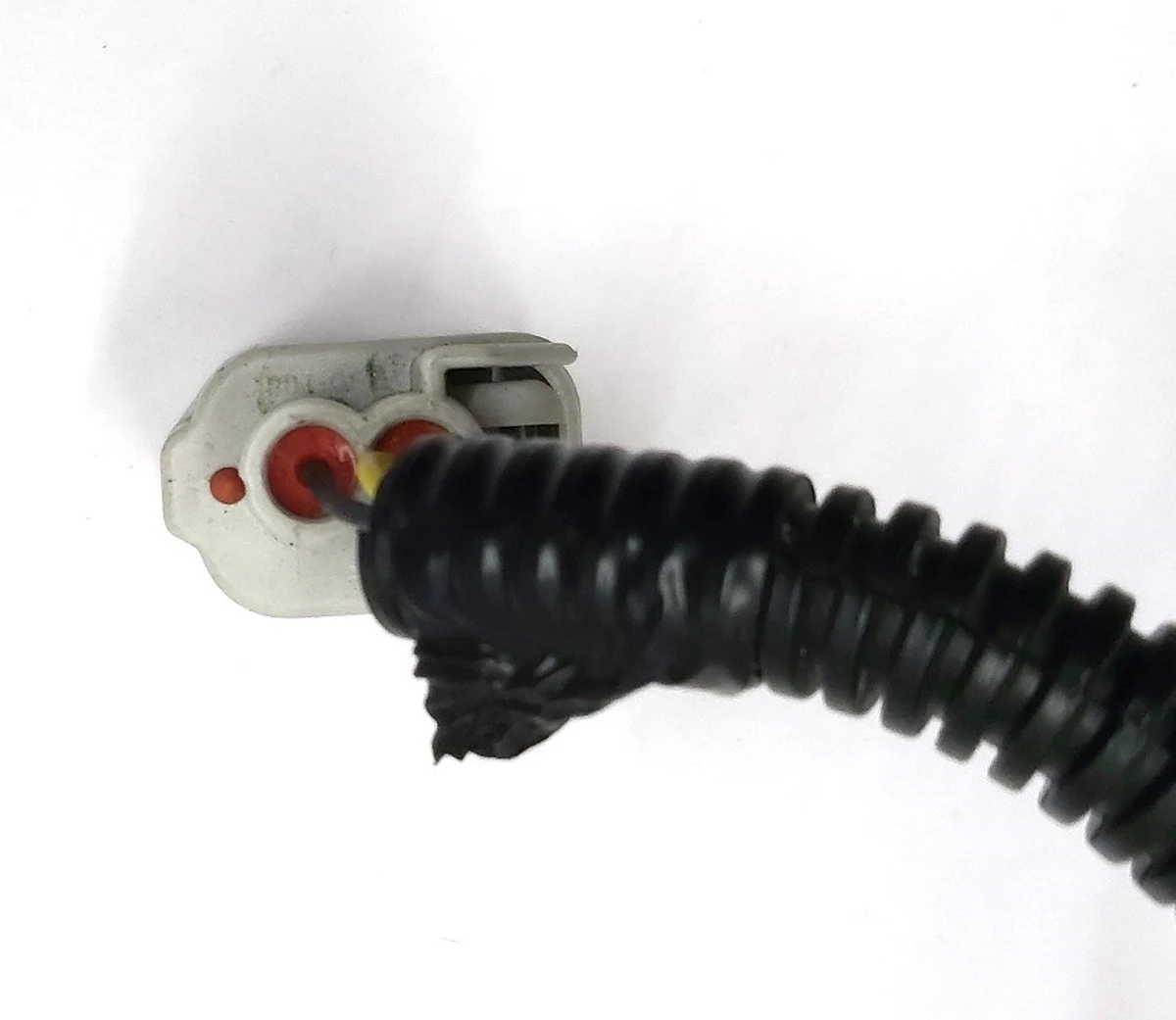 Роз'єм на повторювач повороту правий DELPHI 13627828 Tesla model 3 1067954-00-E