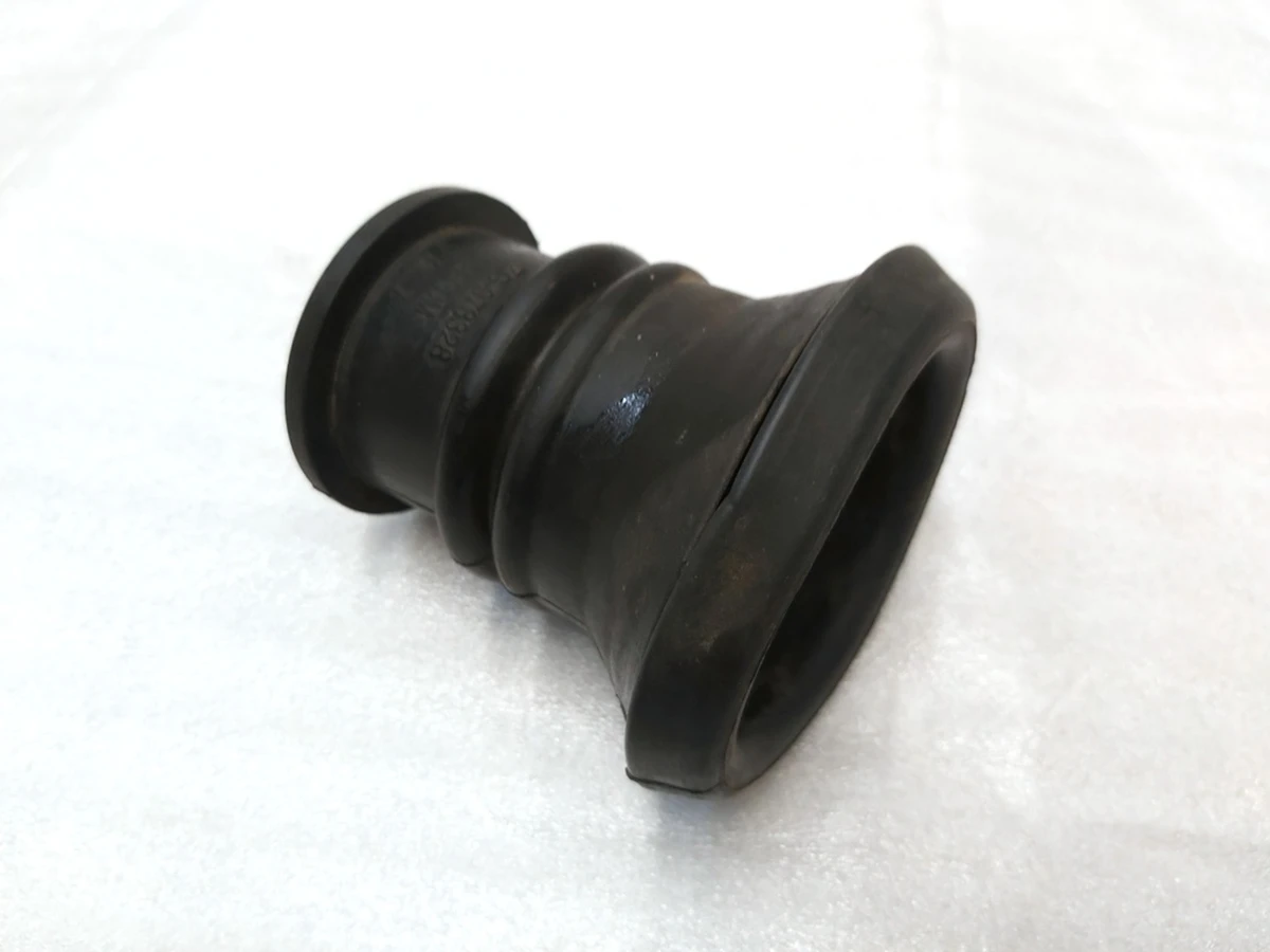 Steering column cardan shaft boot Tesla model 3 1044811