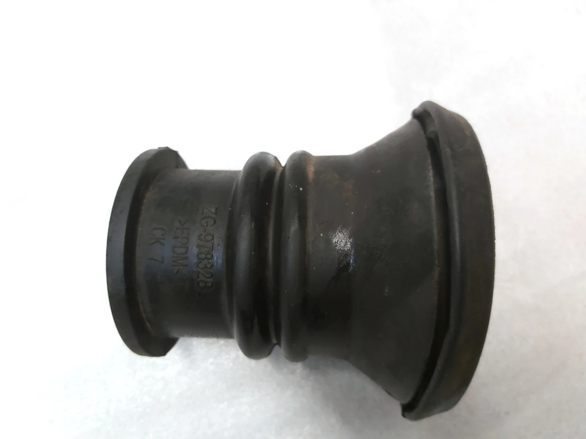 Steering column cardan shaft boot Tesla model 3 1044811