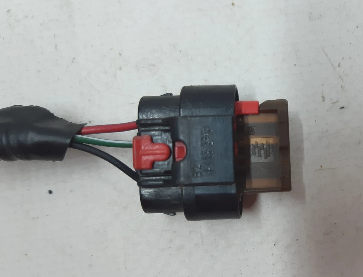 Electrical wiring connector main front Tesla model X 2572447-00-B